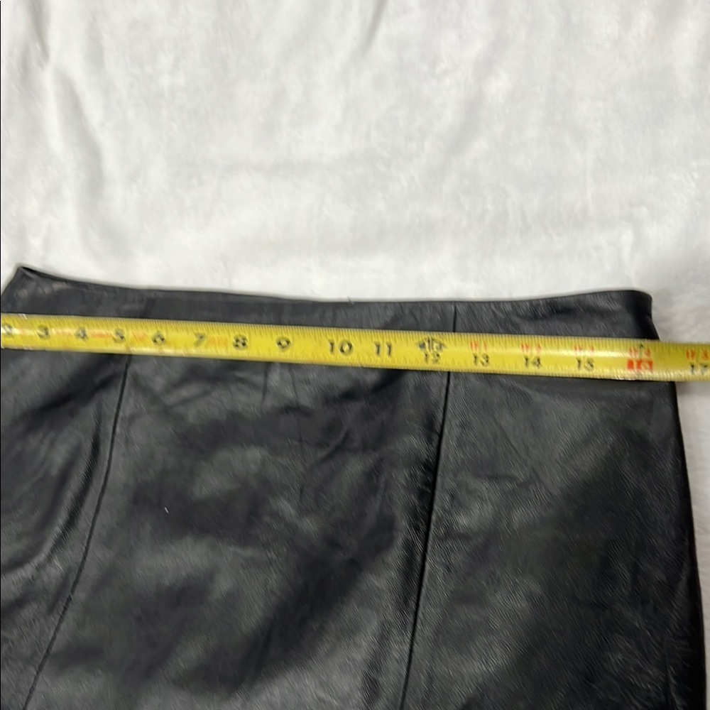 Vintage Jaclyn Smith Elegant Black Leather Skirt Sz 14 - Picture 6 of 7